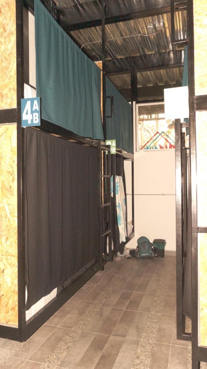 מדיין Nativo Hostel מראה חיצוני תמונה
